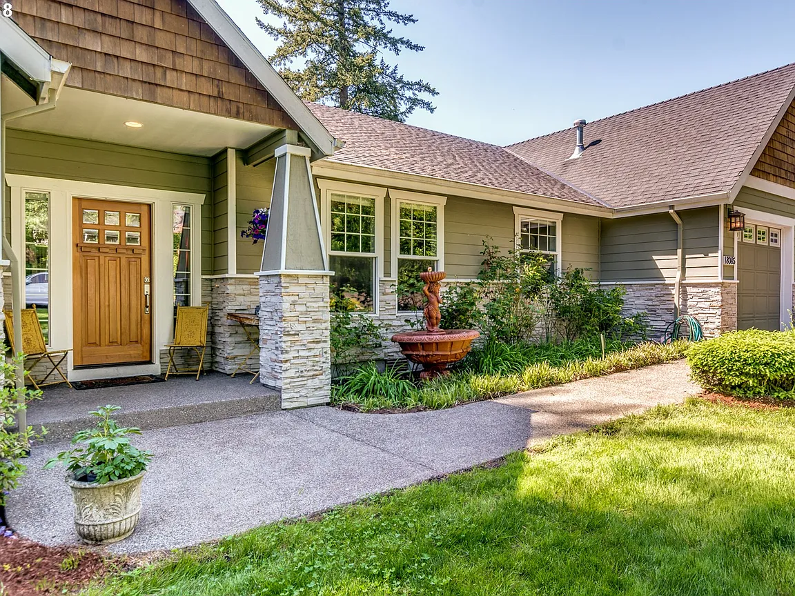 18085 S Longhorn Ln, Oregon City